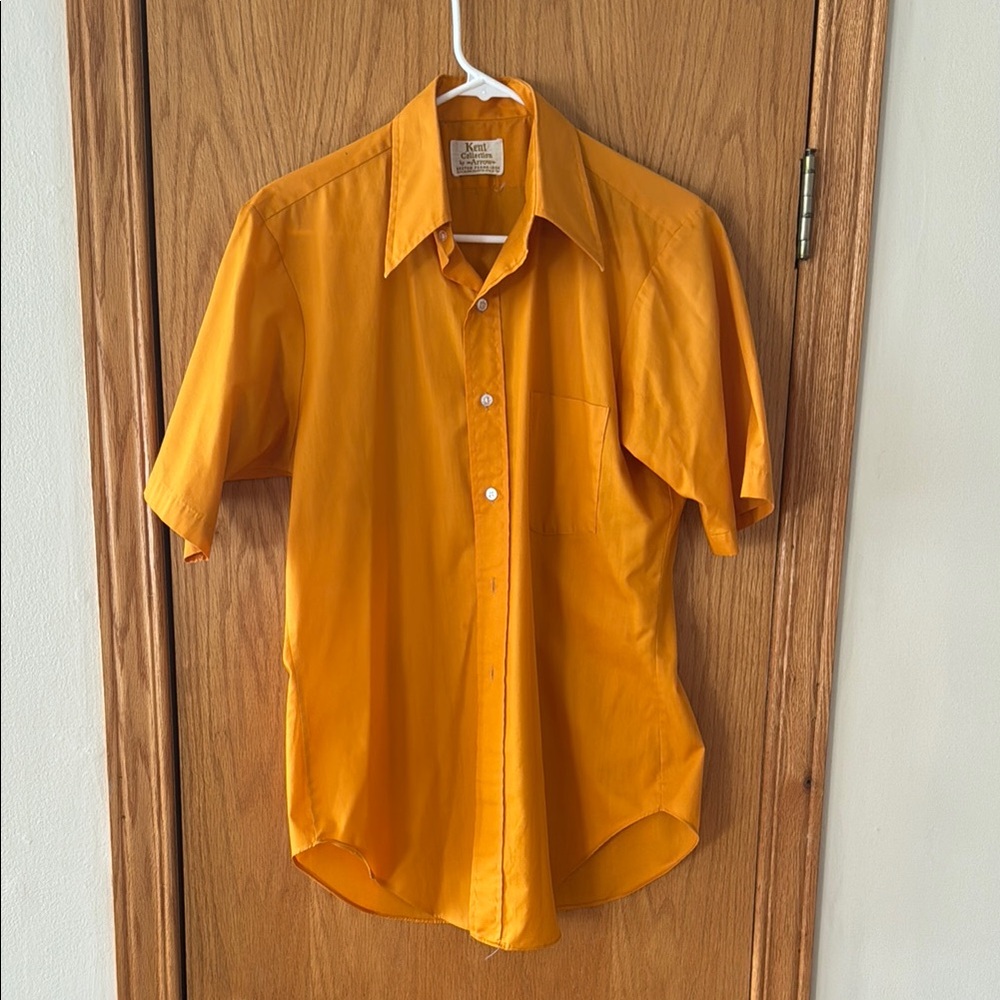 Vintage Arrow Orange Short Sleeve Shirt